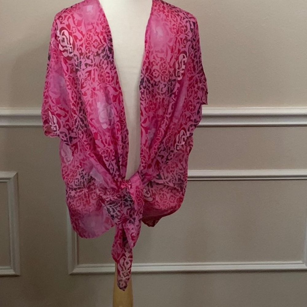 Lisa Blue ARABIAN NIGHTS Cape - Rose Quartz